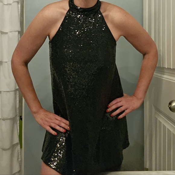 Tobi Dresses & Skirts - TOBI Black Sequin Shift Dress, Size Medium